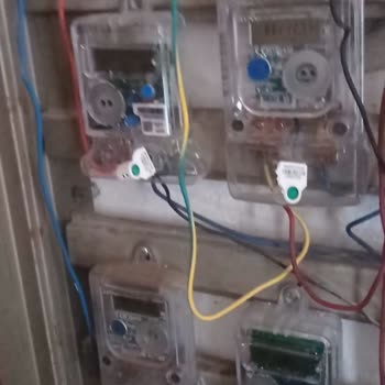Bina Girişindeki Dükkanın Sayaçsız Elektrik Kullanımı Şüphesi Ve Acil İnceleme Talebi