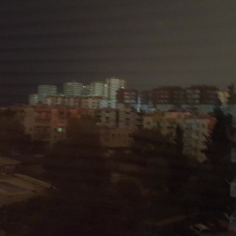 Mersin Mezitli’de Sürekli Elektrik Kesintileri Isınmayı Engelliyor