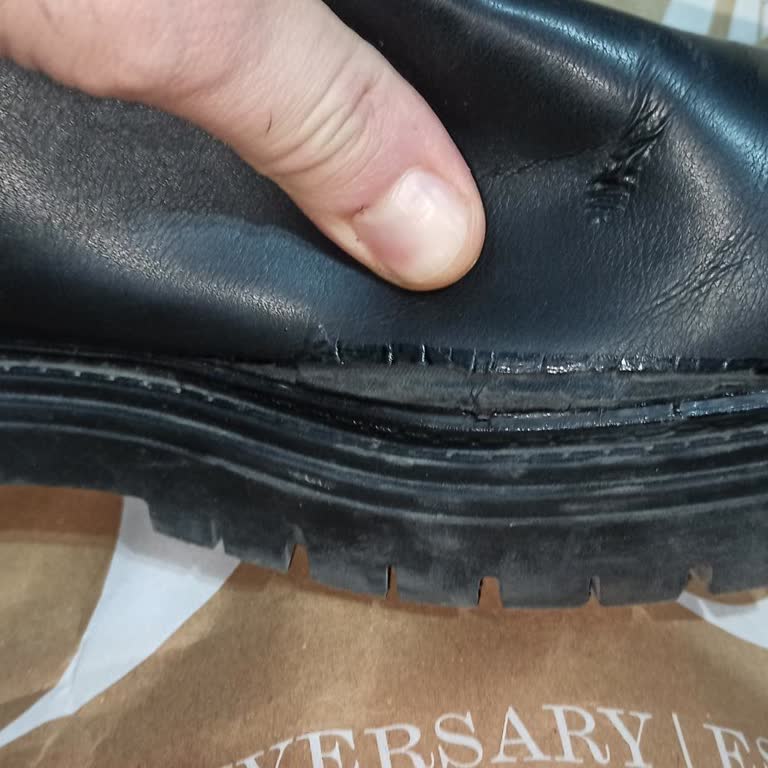 Zara Ayakkabısında Kısa Süreli Açılma, Değişim Talebi