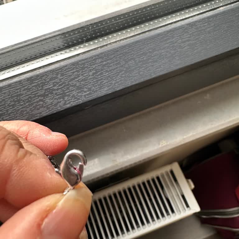 Swarovski Bileklikte Taş Düşmesi Ve Zor İade Süreci