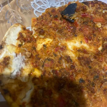 Lahmacunda Bulunan Büyük Plastik Parçası Çocuk Sağlığını Tehlikeye Soktu