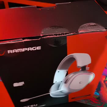 Media Markt’tan Aldığım Kulaklıklar İki Kez Arızalı Ve Kırık Kutulu Gönderildi