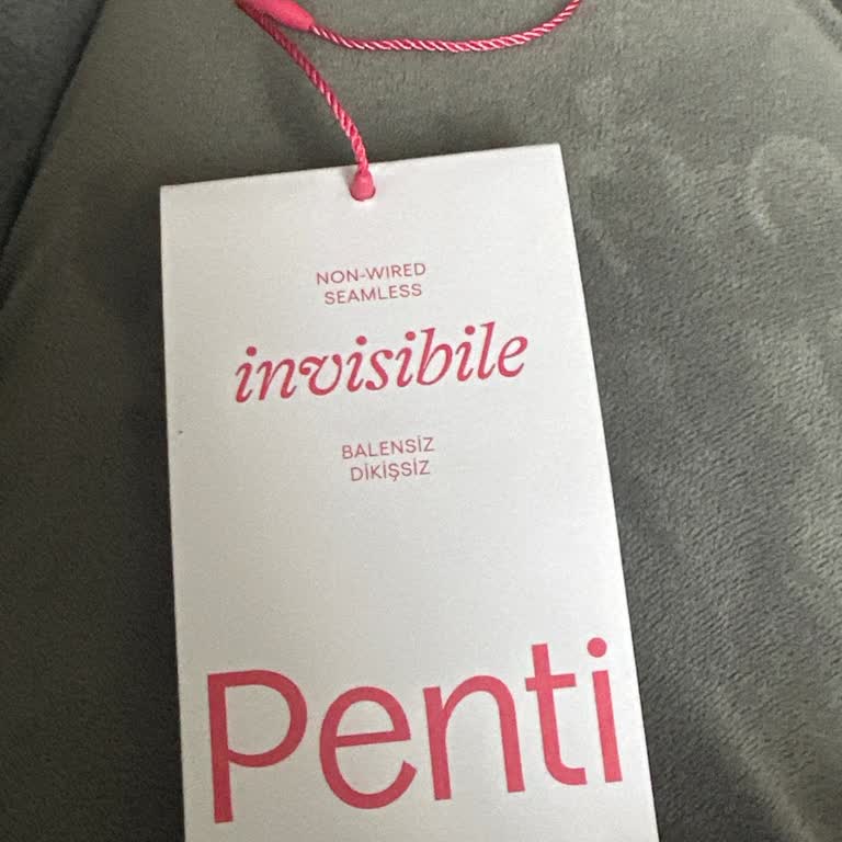 Penti Etiketindeki İngilizce Ve Yanlış Türkçe Yazım Müşteriyi Öfkelendirdi