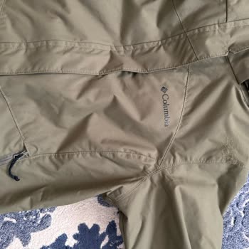 Columbia Montunda Cırt Cırt Bölgesinde Hızlı Tüylenme Ve Görünüm Bozulması