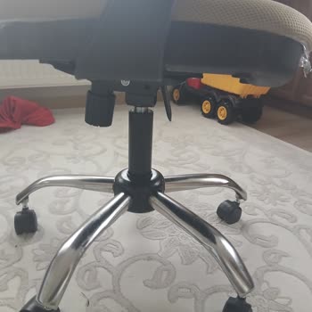 Vivense'den Gelen Ofis Sandalyesi Görsellerle Uyuşmuyor Ve Kalite Sorunu