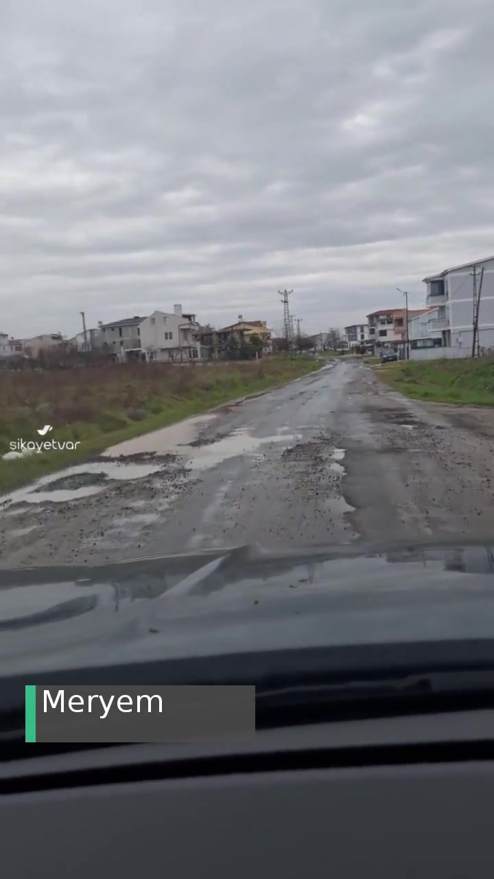 Marmaraereğlisi Belediyesi Yeniçiftlik Mahallesi Yolların Bozukluğu! videonun kapak resmi