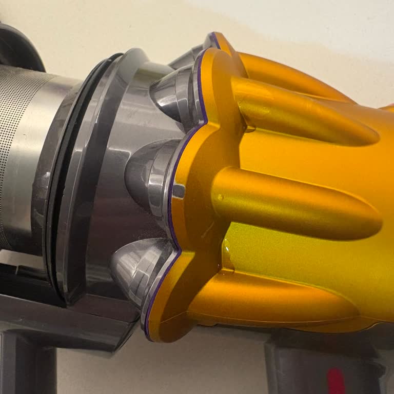 Dyson V12 Süpürge Soyulma Sorunu Ve Yardım Reddi