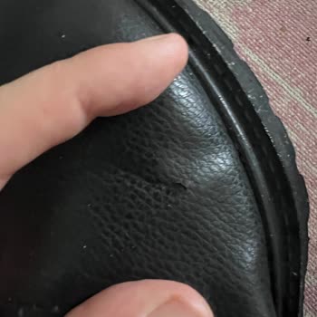 Ayakkabının 25 Günde Yırtılması Ve Açıklamasız İnceleme Sonucu