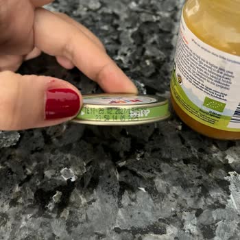 Hipp Bebek Mamasında Yabancı Parça Bulundu, Bebek Sağlığı Tehlikede