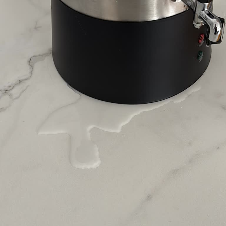 Sinbo Çay Makinesi Sürekli Su Kaçırıyor, Servis Sorunu Çözülmüyor