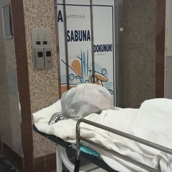 Kocaeli Üniversitesi Hastanesi'nde Hijyen Eksikliği Ve Asansör Problemleri!