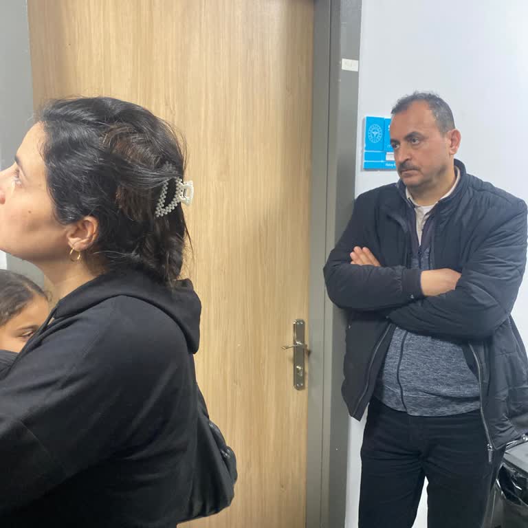 Kapı Kilitli Spor Hekimliği Bekletmesi Ve Bilgi Eksikliği