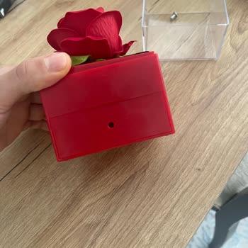 Jormaria Kırık Ürün Ve Yanıltıcı Görseller İçin Ücret İadesi Talebi