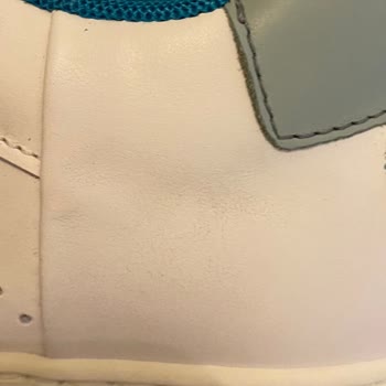 Boyner'den Kullanılmış Ayakkabı Ve Yanlış Kot Pantolon Gönderimi