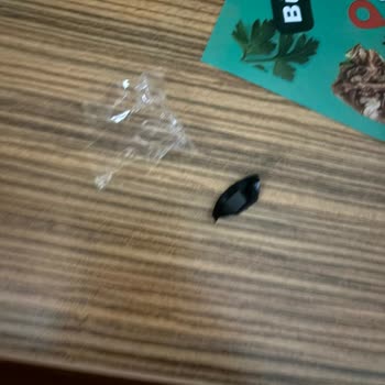 Teslimat Kodu Sorulmadan Kapıya Bırakılan Ve Hasarlı Kargo