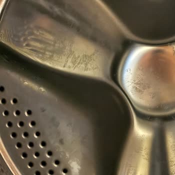 Regal Çamaşır Makinesinin Kazanı 5 Ayda Çelikten Alüminyuma Dönüştü; Kullanıcı Hatası Reddedildi