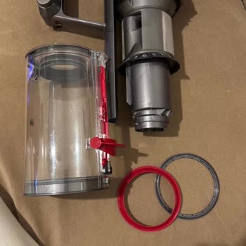 Dyson V10 Parça Değişiminde 47 Gün Bekleme Ve Çelişkili Açıklamalar