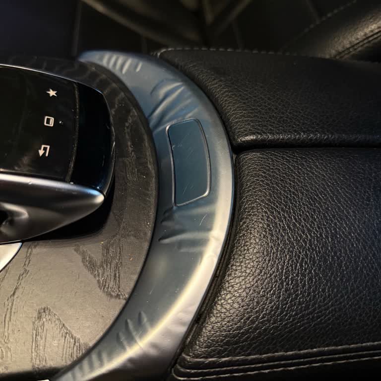 Orta Konsolda İç Trim Kabarması Ve Ücretsiz Değişim Talebi