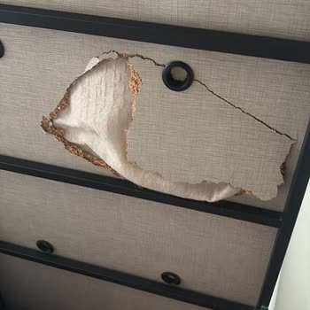 Baza Kırıldı, Garanti Kapsamı Dışı Ve Fiyat Bilgisi Almak İçin Uzun Süre Beklemek