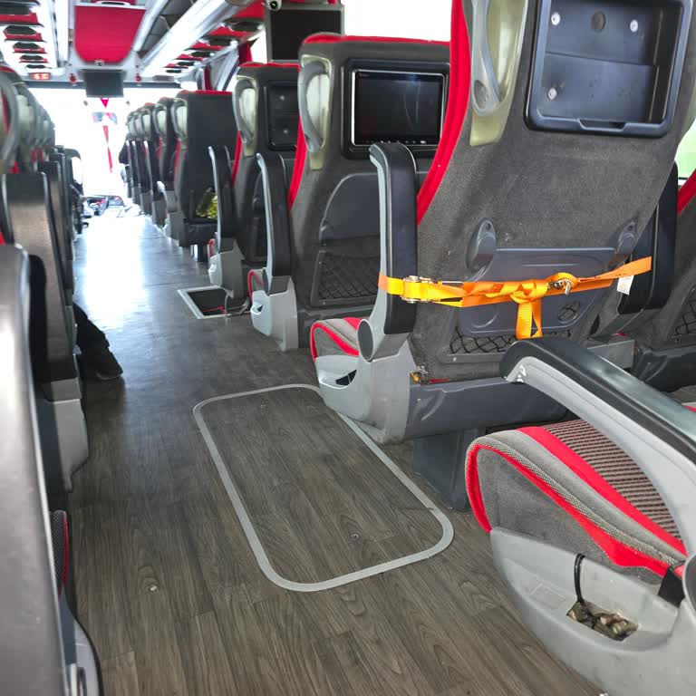 Buzlu Turizm Otobüsünde Hijyen Ve Saygı Eksikliği