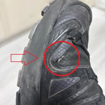 Simetrik Yırtılma Ve İade Reddi: Salomon Ayakkabısı Kalite Sorunu