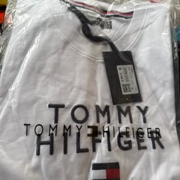 Şeffaf Kargo İbaresi Kırıldı, Yanlış Kıyafet Gönderildi Ve İletişimsizlik