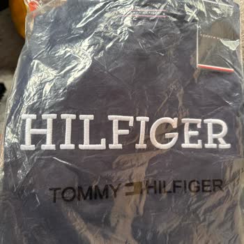 Şeffaf Kargo İbaresi Kırıldı, Yanlış Kıyafet Gönderildi Ve İletişimsizlik