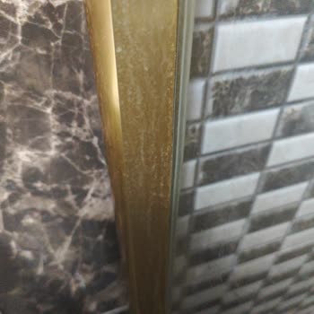 Glint Deterjanı Ellerimde Yara Ve Duşakabin Çerçevesinde Boya Bozulmasına Neden Oldu