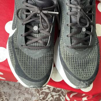 Nike Ayakkabısındaki Yırtılma Ve Mağazanın İlgisiz Tutumu