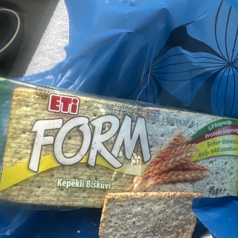 Tarihi Geçmiş Bisküvi Satışı Sağlık Riski Ve İade Talebi