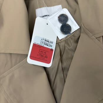 LCW Kemer Yanlışlığı Nedeniyle Trençkot Değişimi Ve İadesi Kabul Edilmedi