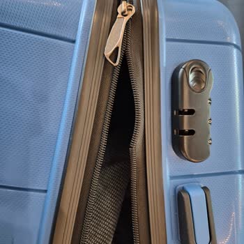 Patlak Valiz Ve Mahremiyet İhlali İçin Tazminat Talebi