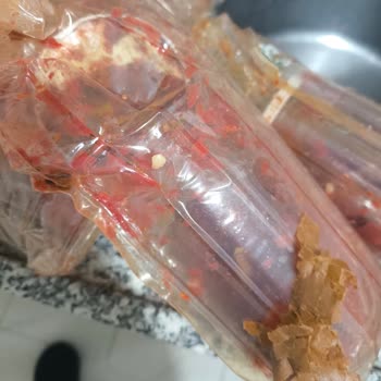 Dört Kutu Patlamış Domates Turşusunun İadesi Ve Yeniden Gönderilmesi Talebi