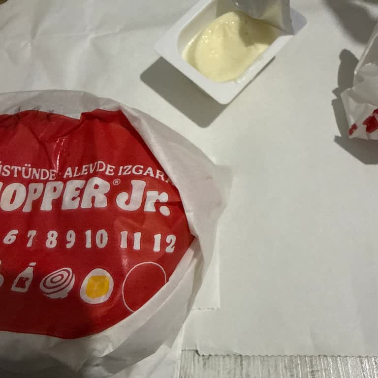 Migros Uygulamasından Burger King Siparişinde Yanlış Boyut Ve Eksik Soslar Nedeniyle Tam İade Talebi