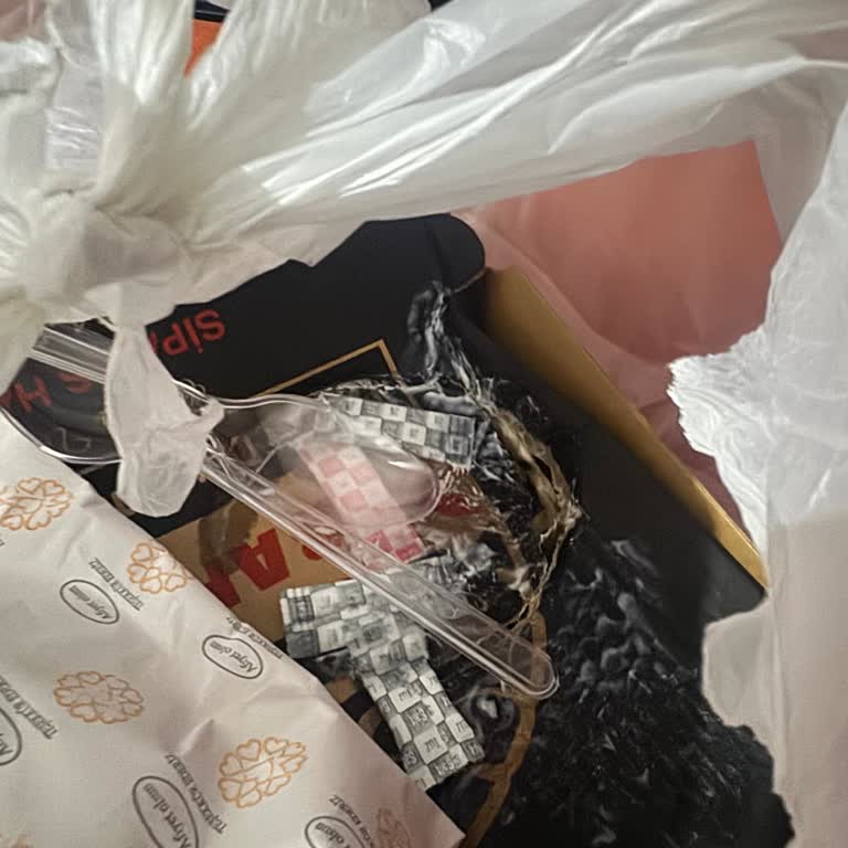 Lahmacunlar Islanmış Ve Ayran Patlamış, Yetersiz İade Teklifi