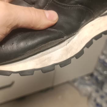 FLO Mağazasından Alınan Lumberjack Ayakkabısının Yan Açılmaları Ve Ücretsiz Onarım Talebi