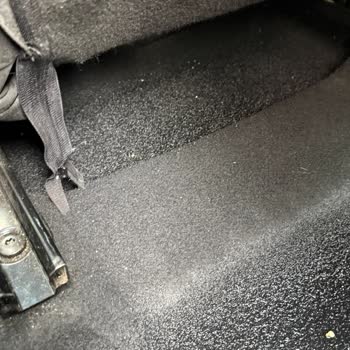 Yeni Dacia Sandero Stepway'de Yağmur Sonrası İç Mekanda Su Birikmesi Ve Garantili Çözüm Talebi