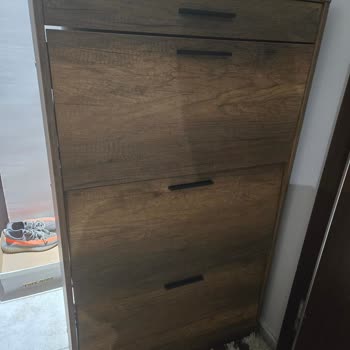 Ayakkabılık Raf Plastik Parçaları Kırılıyor, Parça Talebine Yanıt Gelmedi