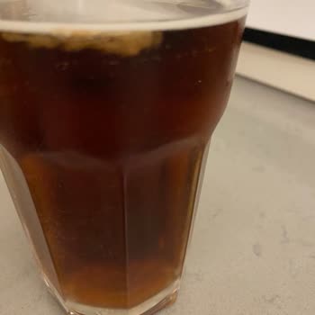 Çaykur Didi Mantar Görünen Şişeden Gelen Ekşi Tat ve Sağlık Endişesi