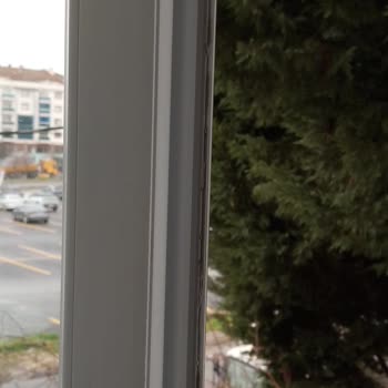 FıratPen Cam Fitilleri Eridi, Evimiz Rüzgar Ve Su Alıyor