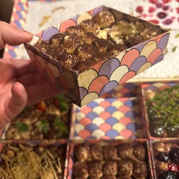 Renkli Karton Tabakların Gıda Uygun Olmadığı Ve İade Talebi