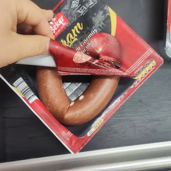 Küflü Sucukta İade Reddedildi Saat 18:00 Sonrası Mağduriyet