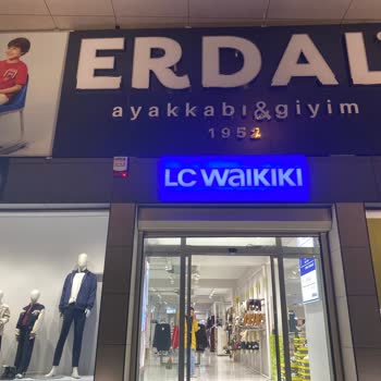 Resmi Kapanış Saatine Kadar Açık Olması Gereken Mağazada İçeri Alınmama Ve Kaba Üslup