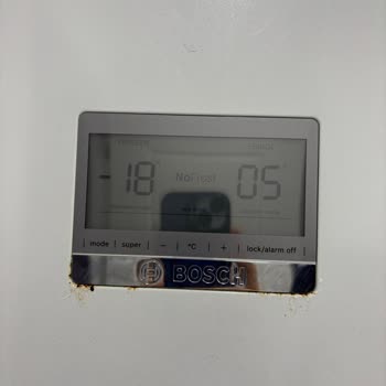 Bosch Buzdolabımda Kısa Sürede Oluşan Pas Sorunu Ve Ücretsiz Parça Değişimi Talebi