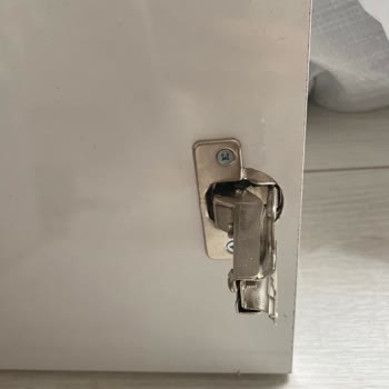 Garaj Home 6 Kapaklı Dolapta Menteşe Sorunu Ve Cevapsız Destek