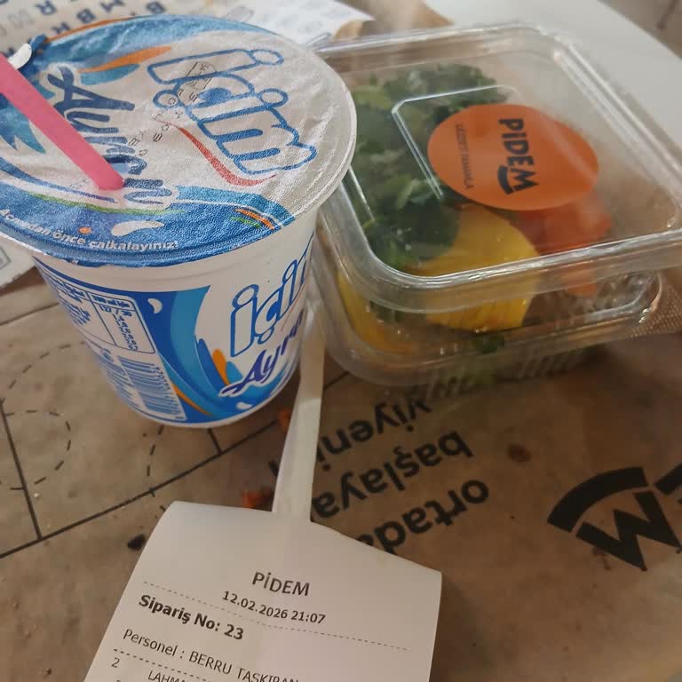 Aşırı Tuzlu Lahmacun Ve Tek Taraflı Domates Tadı Nedeniyle Ücret İadesi Talebi