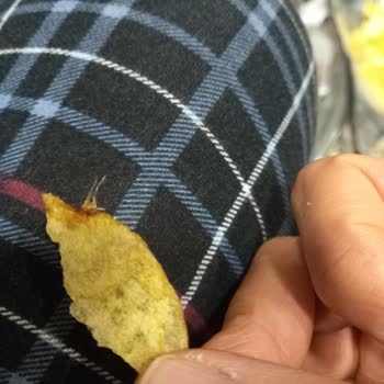 Lays Cipsinde Yabancı Madde Ve Yanlış Üretim Tarihi