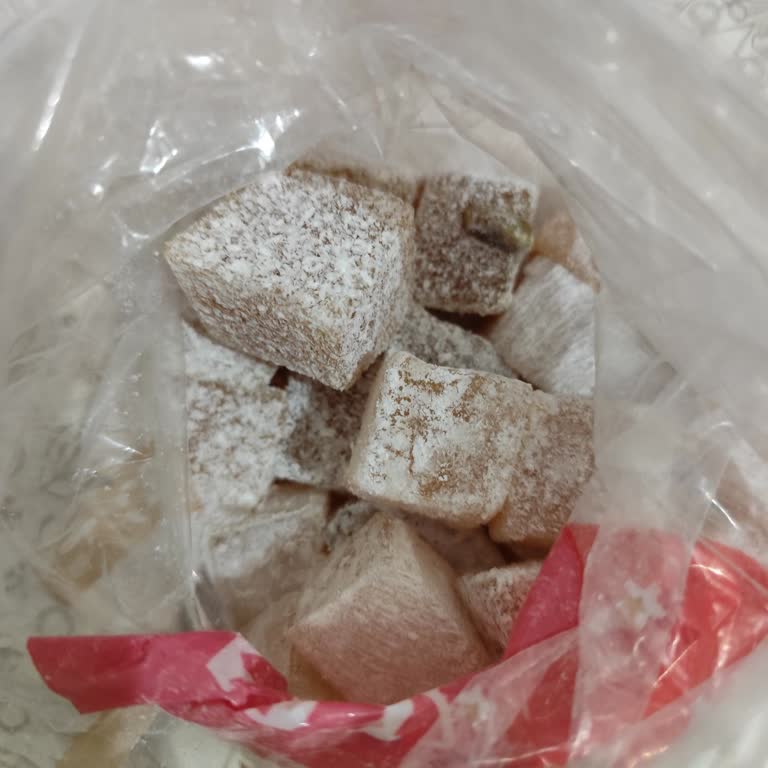 Lokumda Karşılaşılan Siyah Sert Böcek Parçası Ve Hijyen Şikayeti