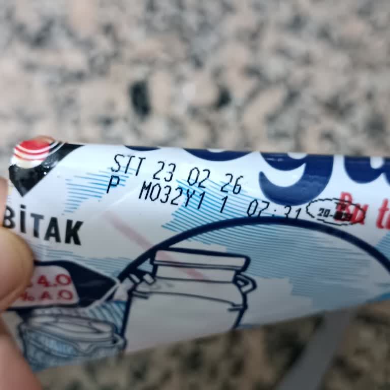 BİM Libadiye Şubesinde Bozuk Süt Ürünleri Ve Soğuk Zincir İhmali