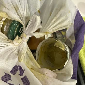 Cam Kırıklarıyla Gelen Siparişte Çocuğum Yaralandı Ve İade Talep Ediyorum